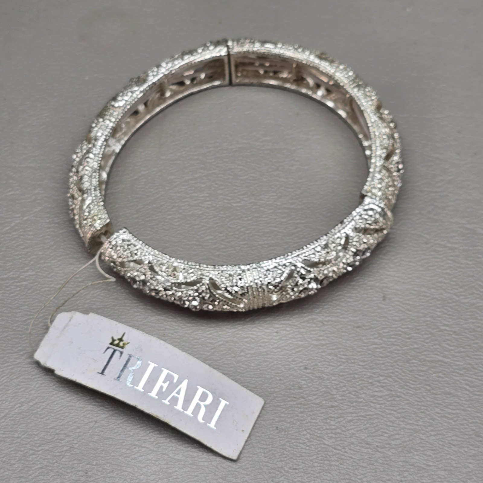 Trifari Bracelet Silver Tone Filigree Expandable Hinged 7.25″ Vintage Style NWT