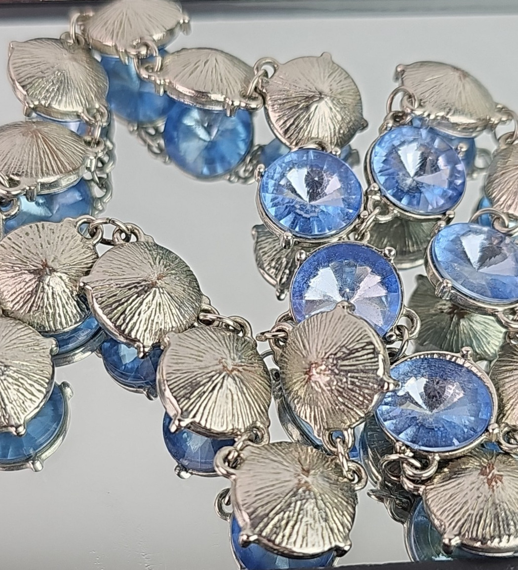 Vintage Light Blue Necklace Faceted Prong Acrylic Stone Silver Tone 20 inch Read