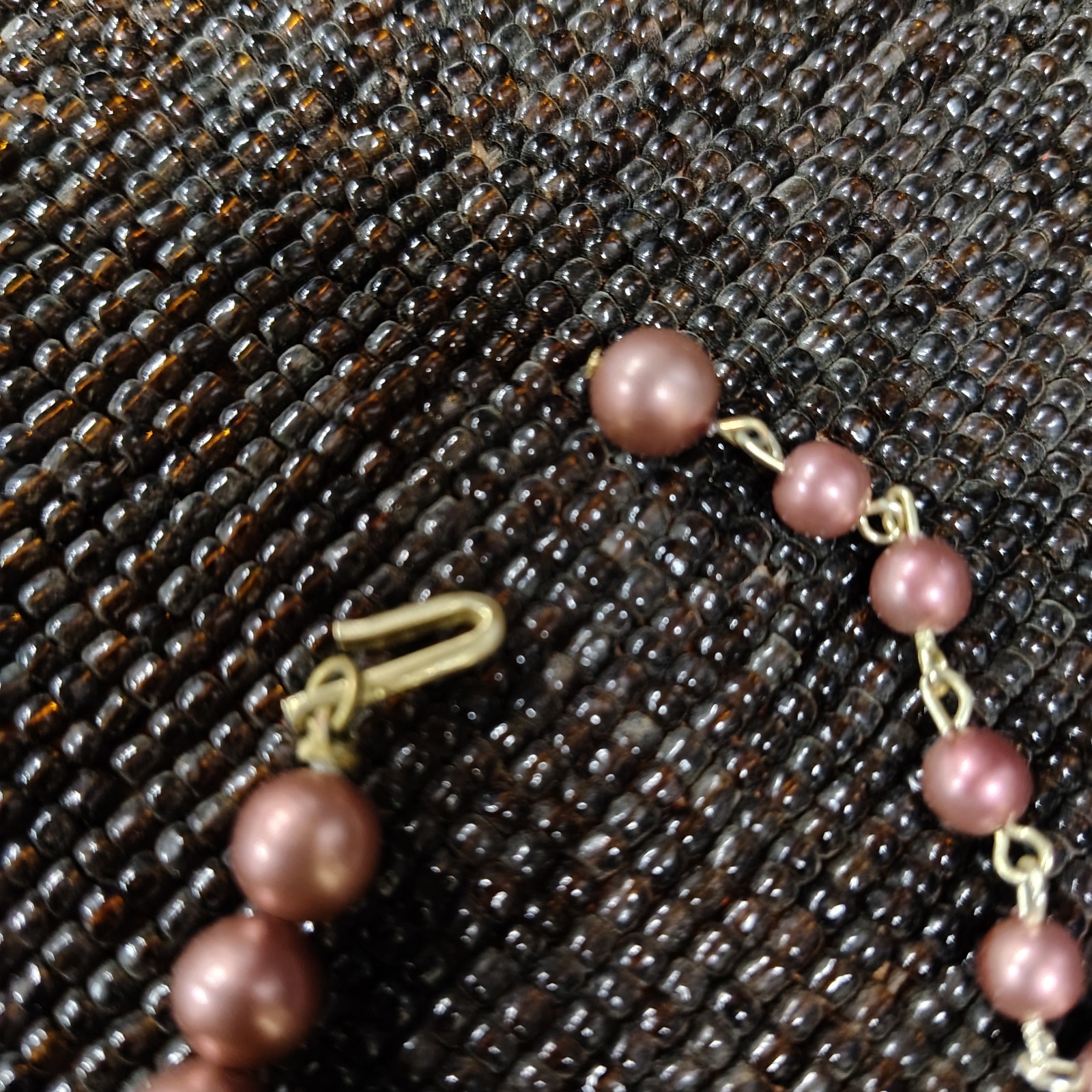 vintage big pink pearls neckless estate hard to find beautifull to any outfit.