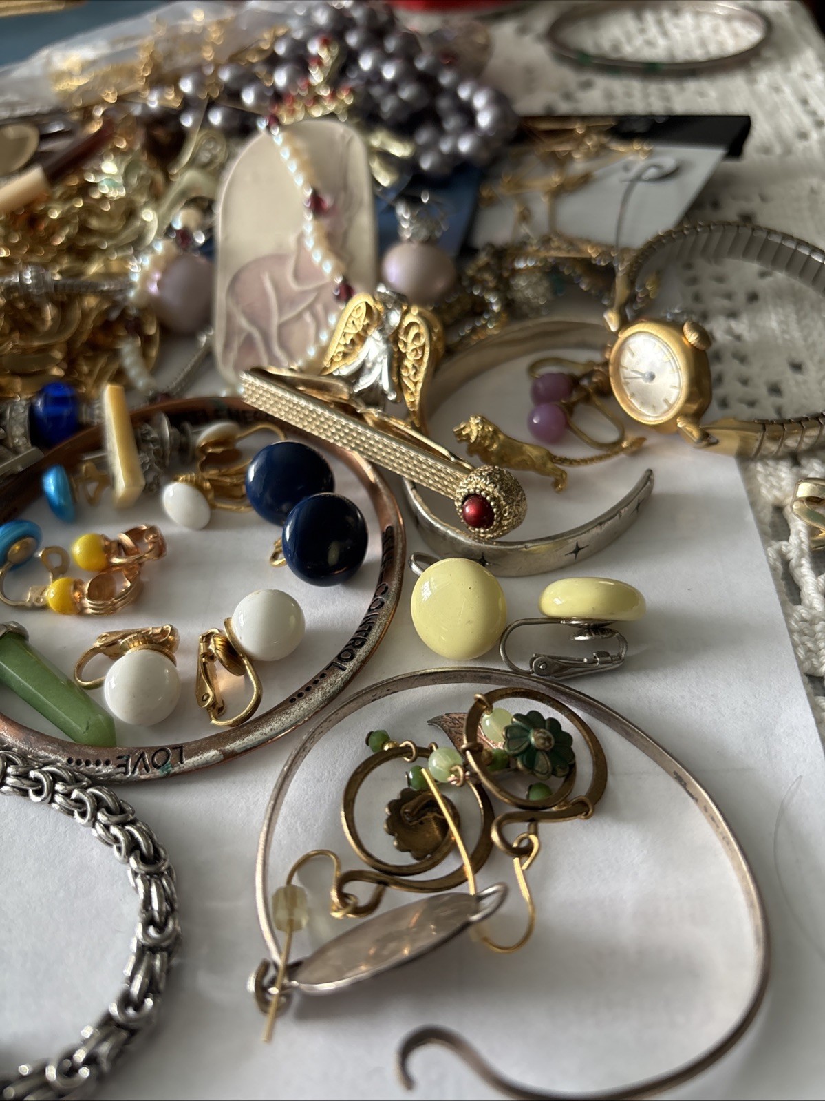 Lot Of Vintage Jewelry 50 ++ Pieces. Reseller Lot Some Signed. Not Tested.