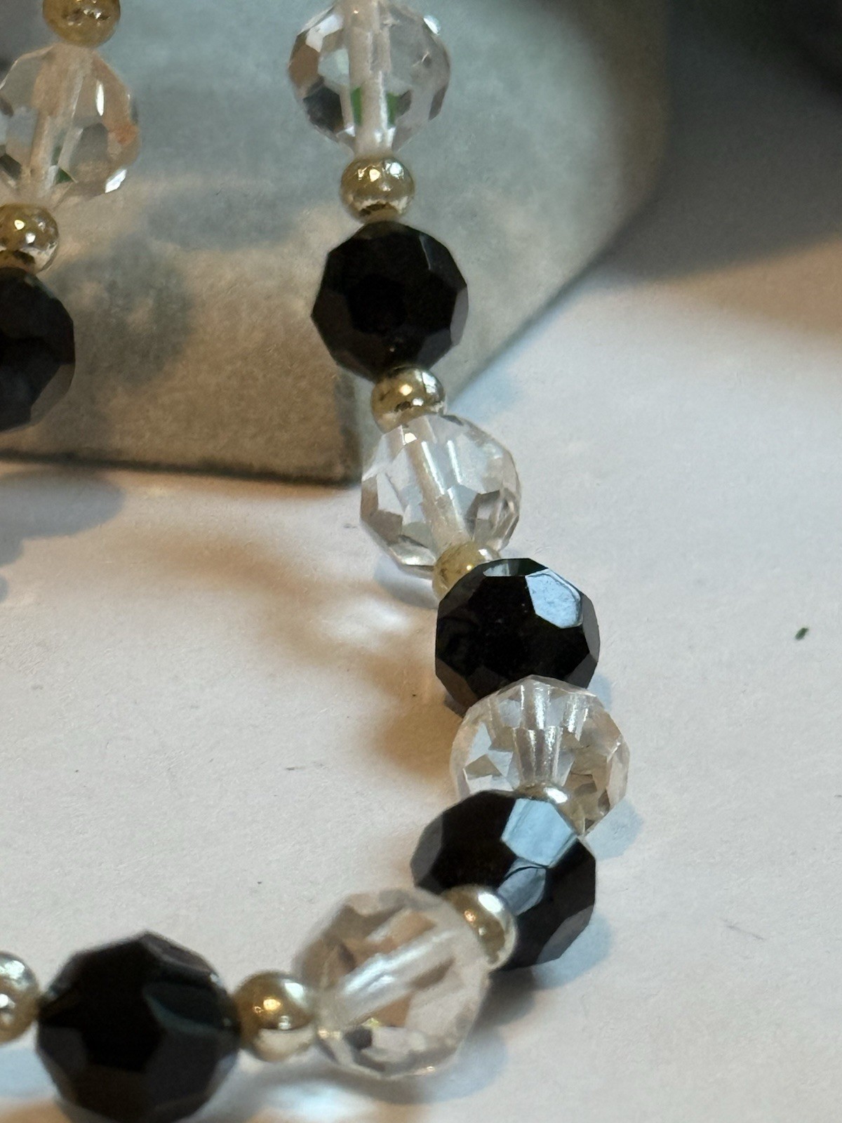 VTG 30” BLACK & CLEAR MOLDED GLASS BEADED NECKLACE-COSTUME JEWELRY