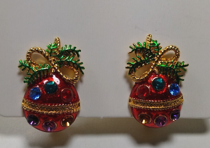 Vtg Christmas Earrings ornaments Gold Green Red Enamel Clip On colorful glass