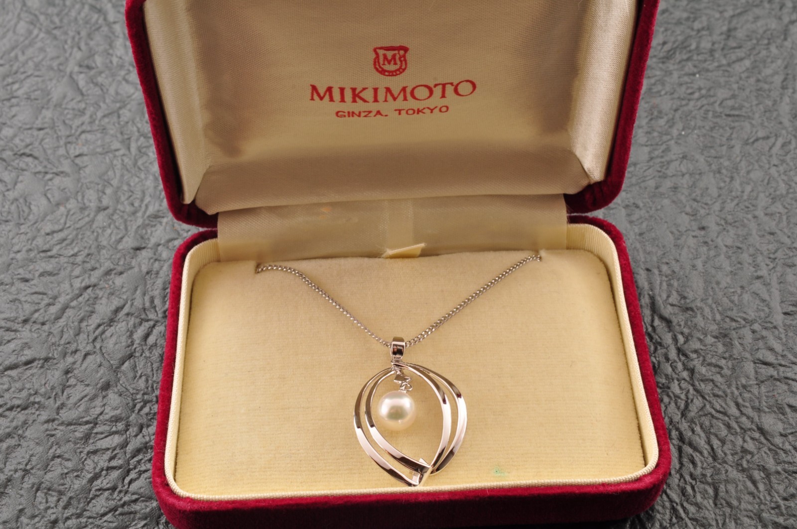 Near mint Japan brand “MIKIMOTO” Akoya pearl pendant 925 silver (total 18.7ct).