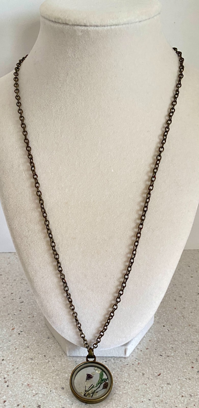 Vintage Bronze Tone Pressed Flower Pendant Necklace 23″