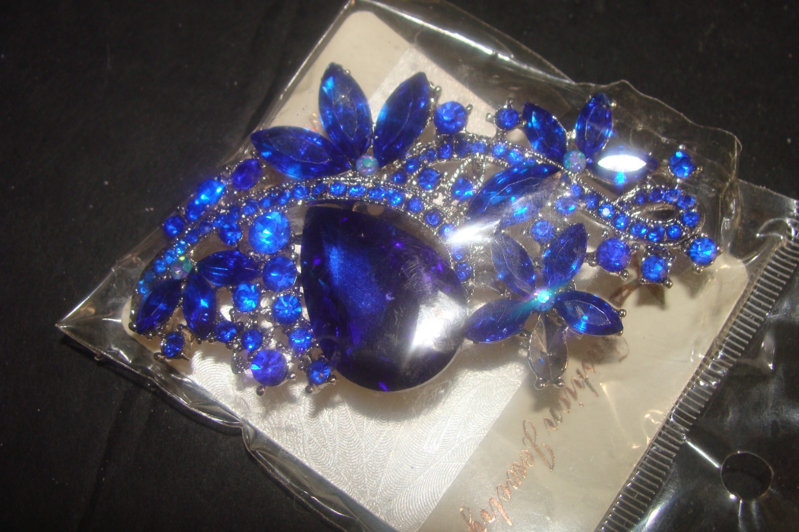 Vintage for (1) Prong set Crystal Cluster Leaf Brooch with Rhinestones