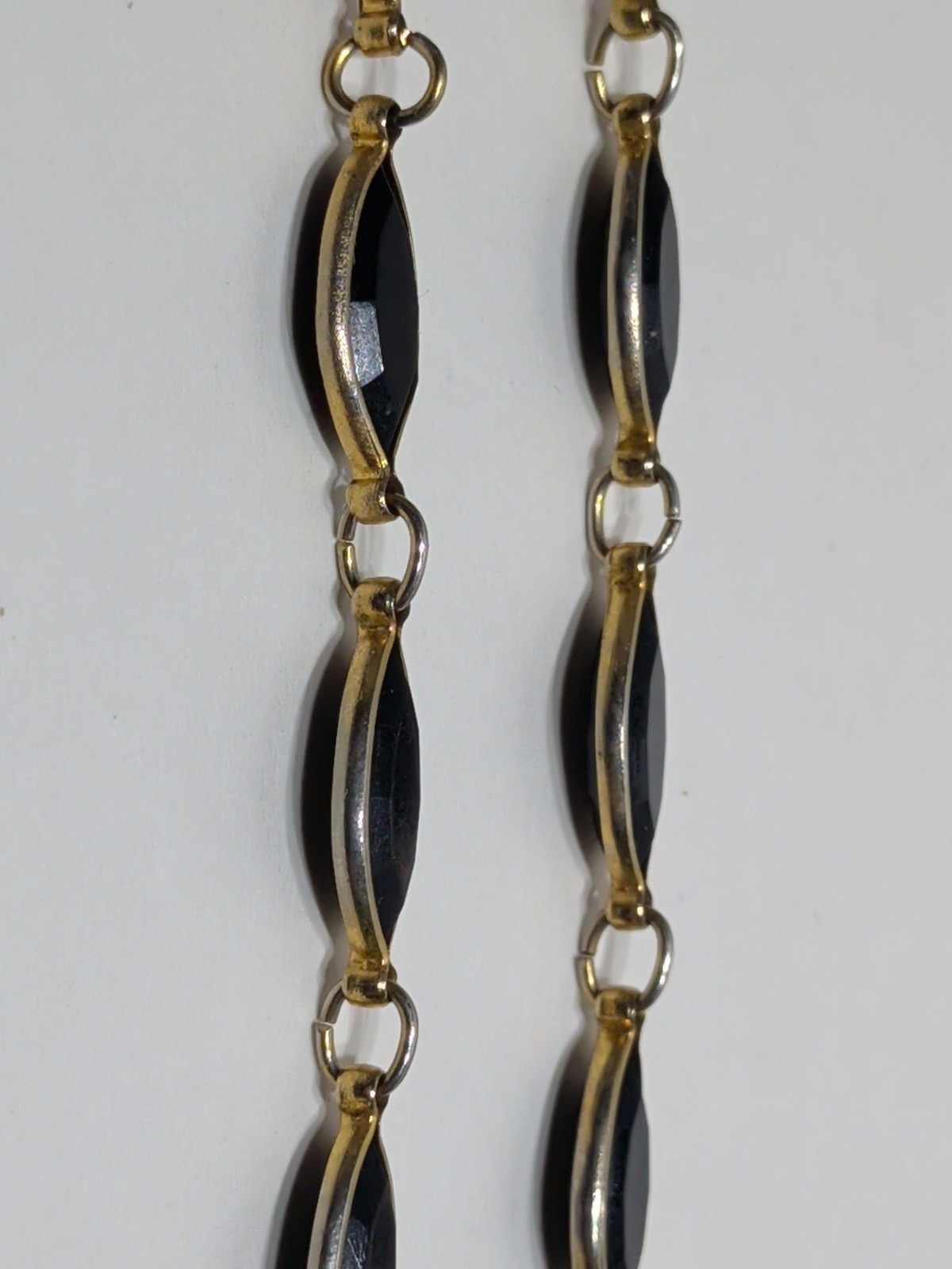 ✨VINTAGE✨ 29″ Goldtone Black Stones / Rhinestones Metal Links Necklace Costume
