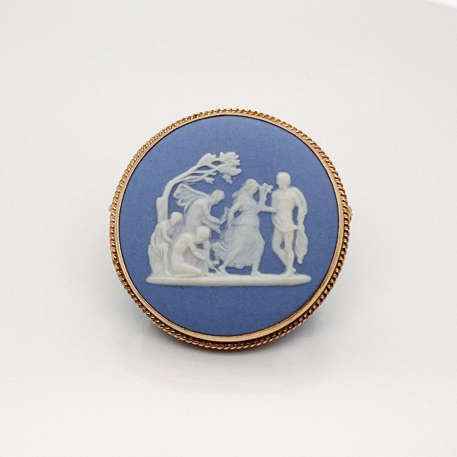 14 Karat Gold Wedgwood Jasperware Convertible Brooch & Pendant – 14k jasper VR .