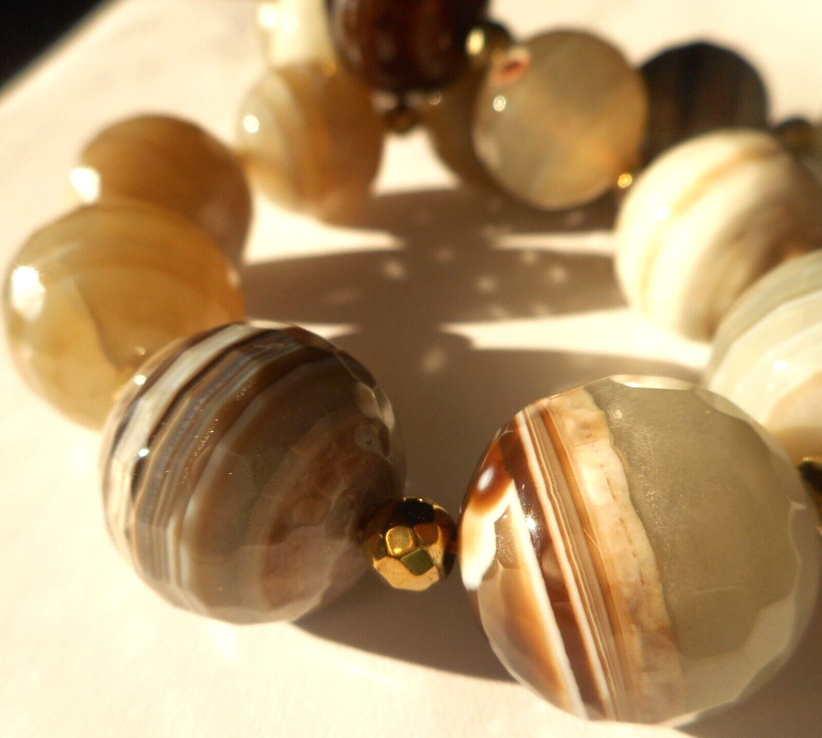 Artisan Polished Faceted Onyx/Agate 1″ Large Bead Goldtone 16-20″ Necklace