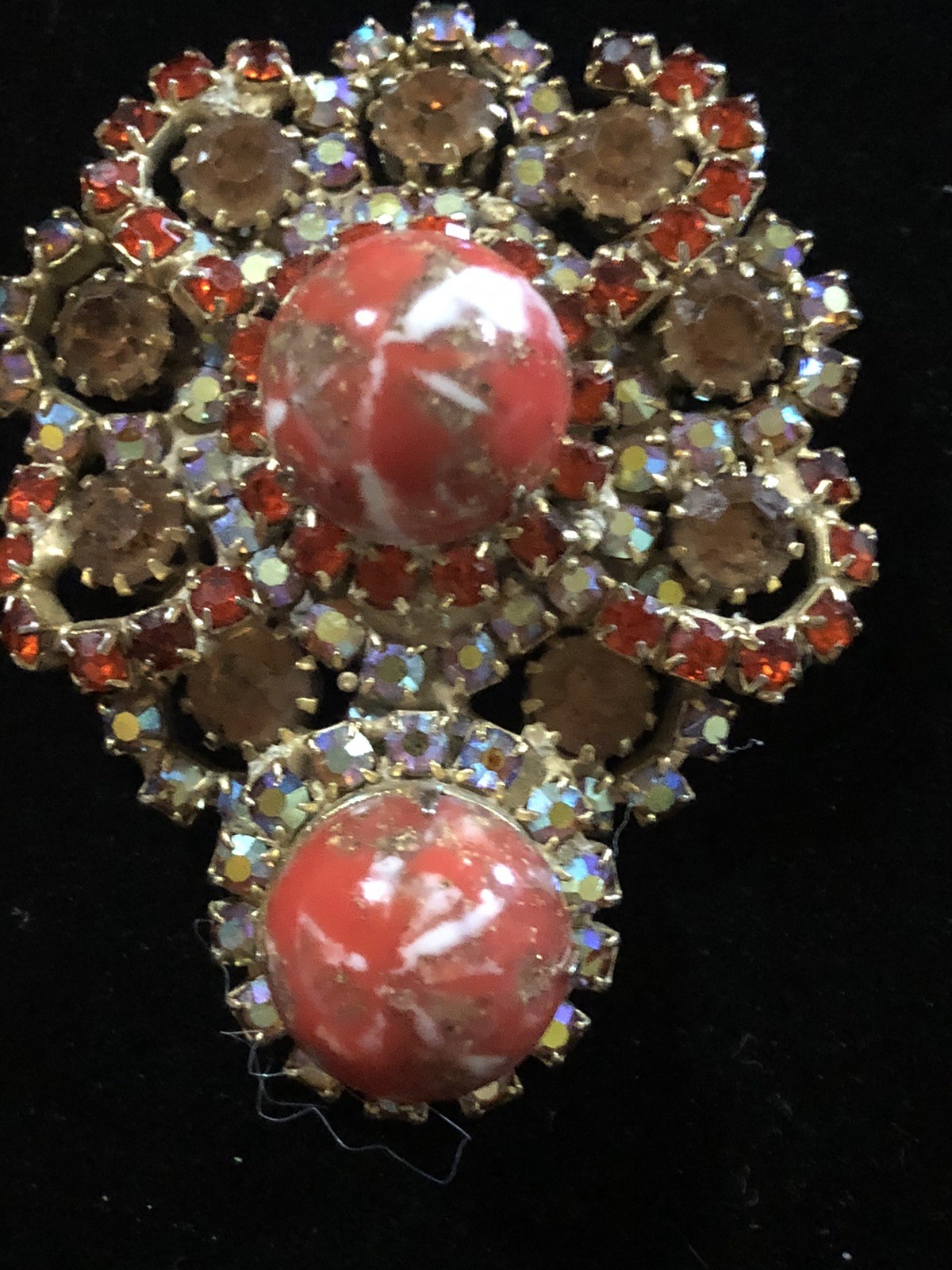 VTG. GOLD TONE RED CABOCHON & AB RHINESTONE BROOCH & CLIP ON EARRINGS SET