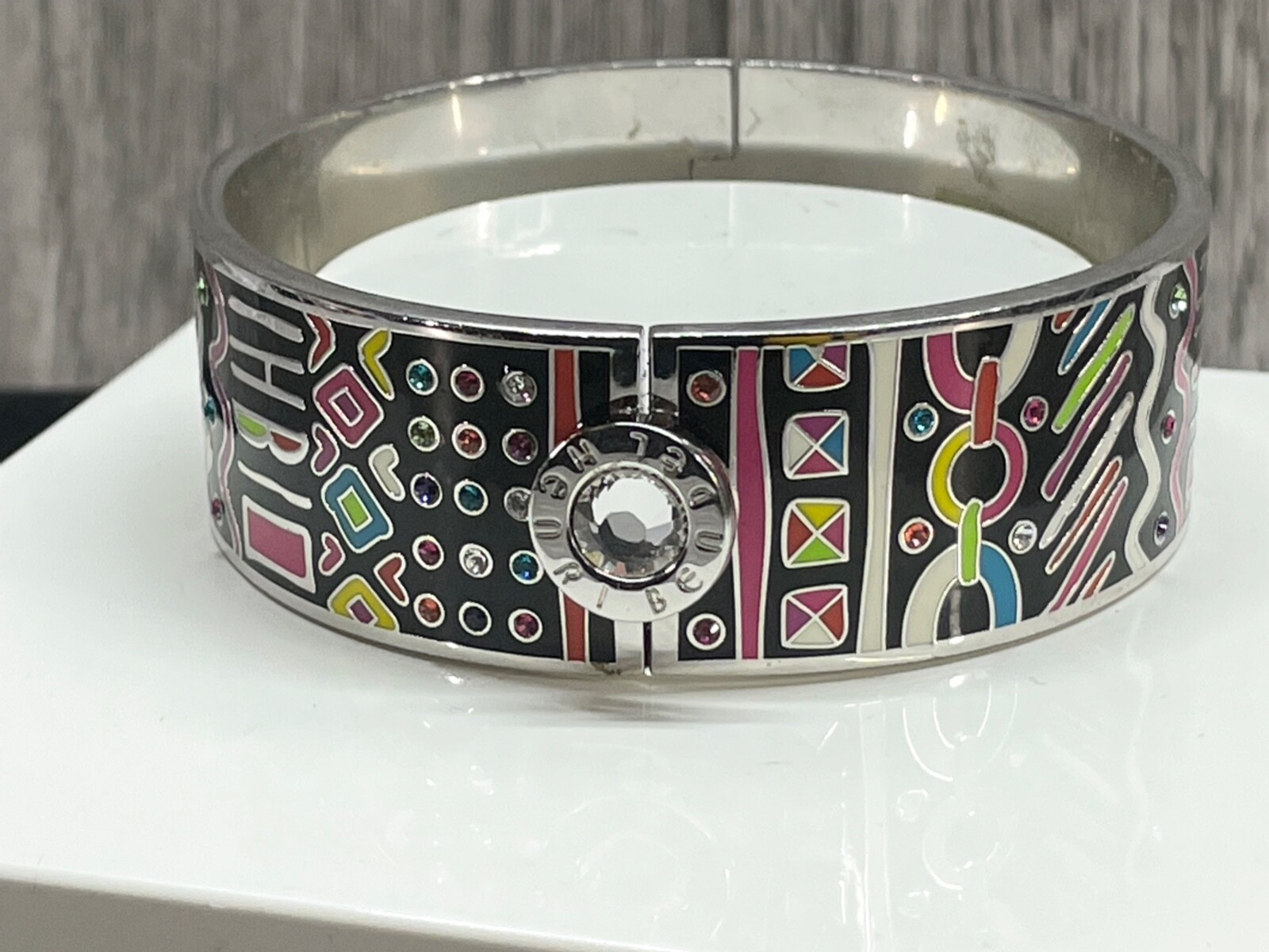 Metal Hinged Bracelet w/ Rhinestone opening Beautiful Colorful VIntage