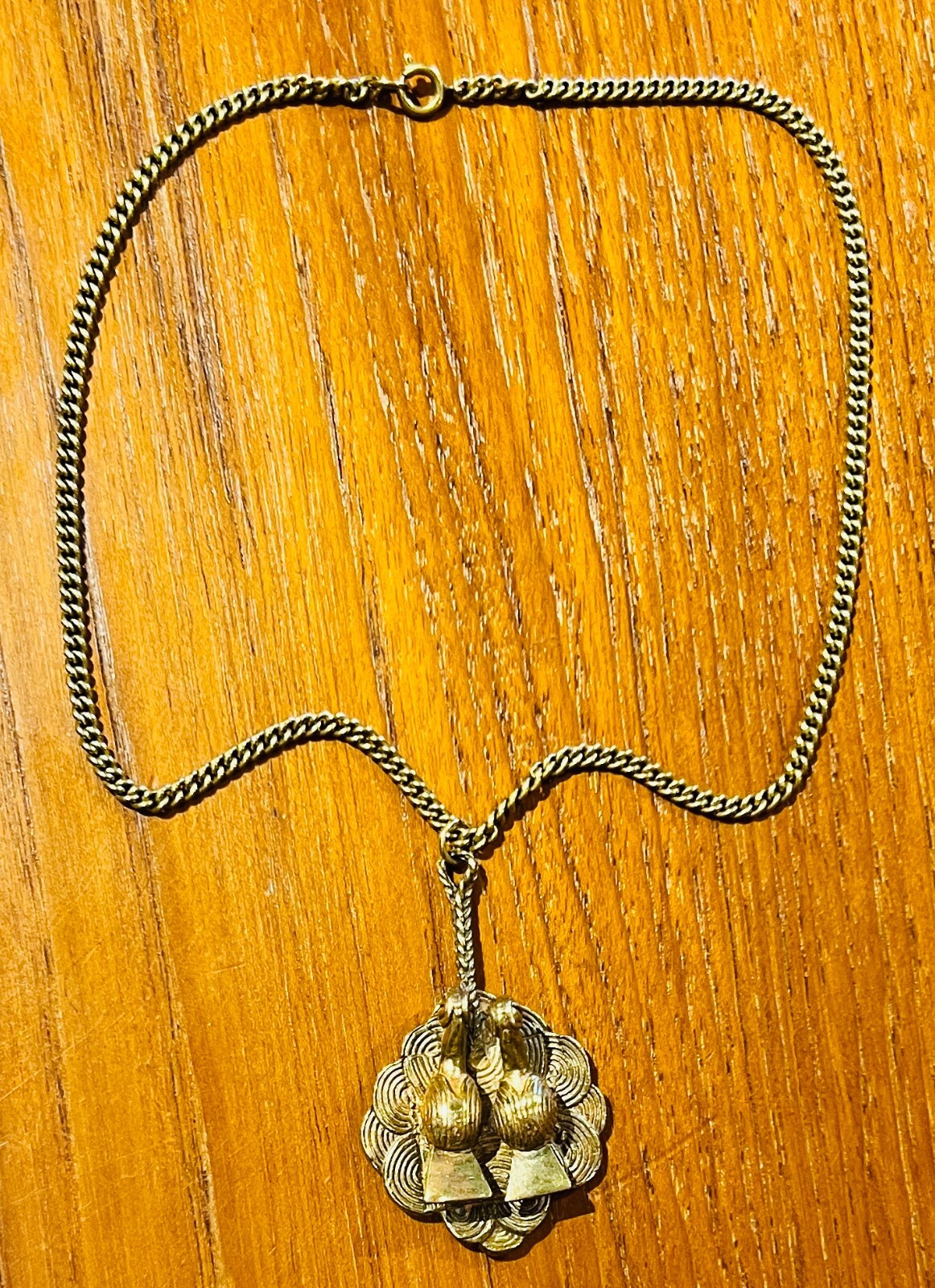 Vintage Pecking Birds Pendant Necklace With Chain Alva Museum Replica Studios
