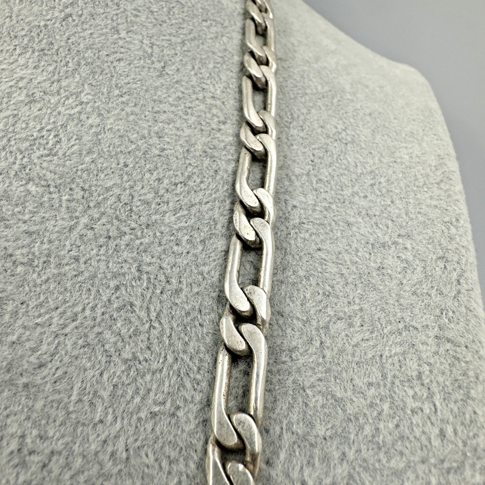 Vtg Custom Textured Reversible 25.5” 67.9g Sterling Figaro 1:1 Chain Necklace