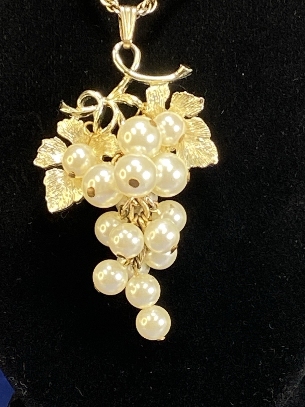 Vtg Judy Lee Faux Pearl Combo Brooch Pendant Necklace Bunch of Grapes Cluster