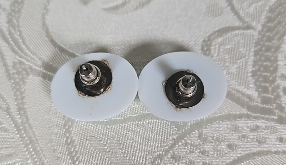 2 Pair Pierced Earrings purple gold & green white domed button plastic