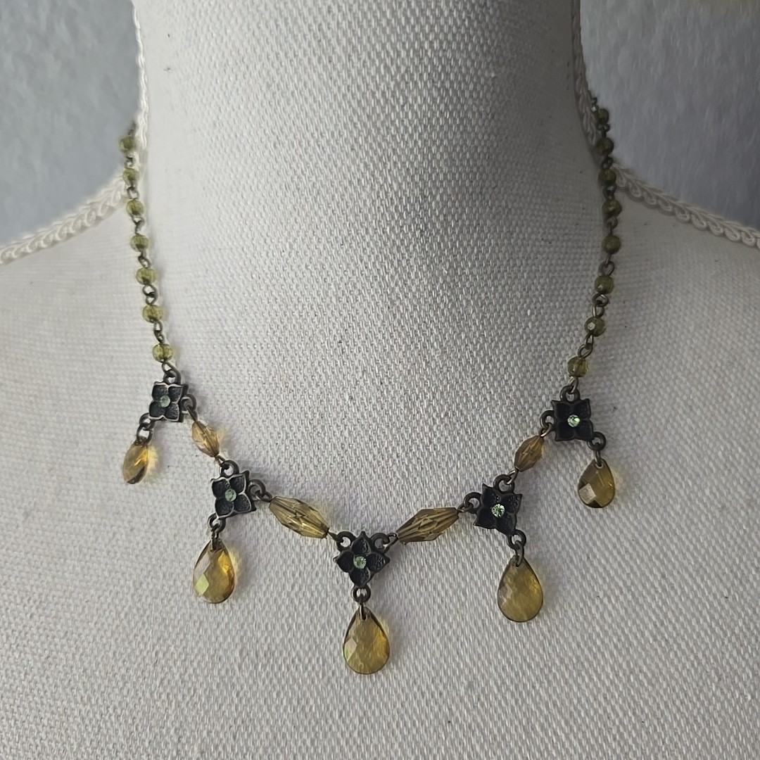 Vintage 90s 1928 Bronze Tone Acrylic Beads Lightweight Chain Choker Necklace 19″
