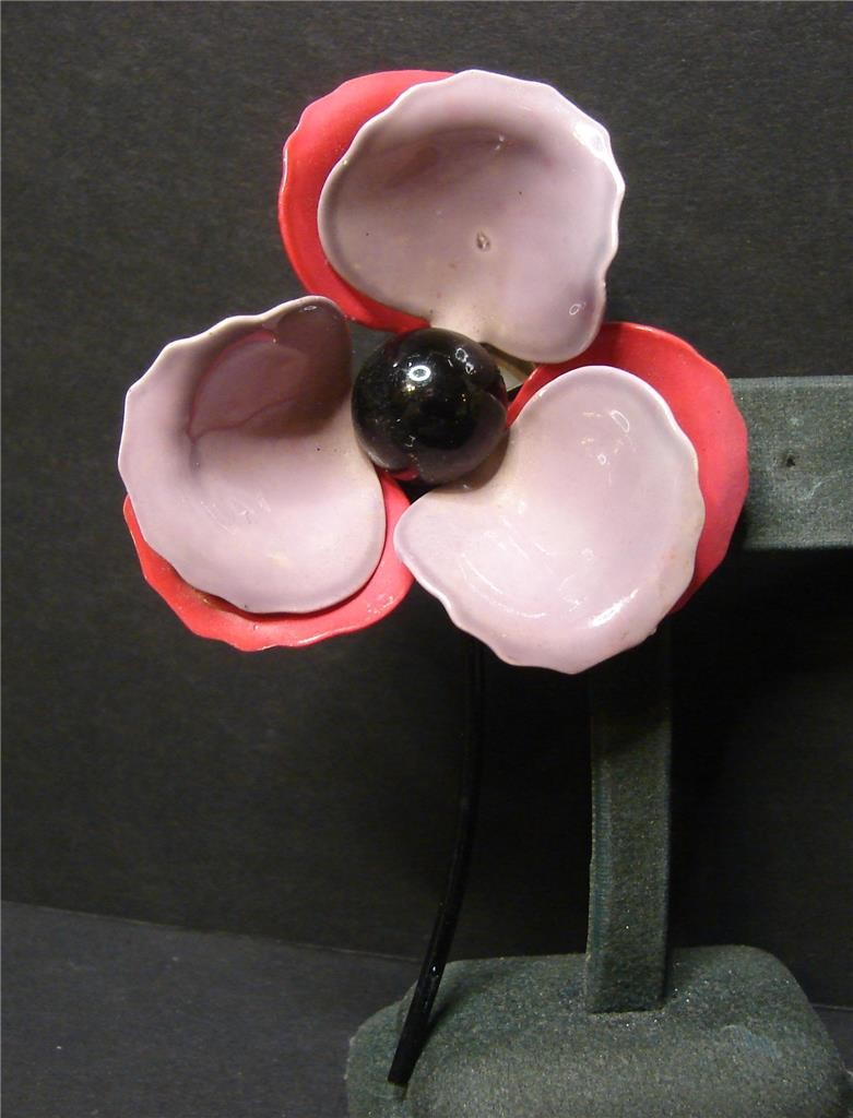 Vintage Retro Mod 60’s Pink Purple & Black Long Stem Enamel Metal Ruffled Daisy
