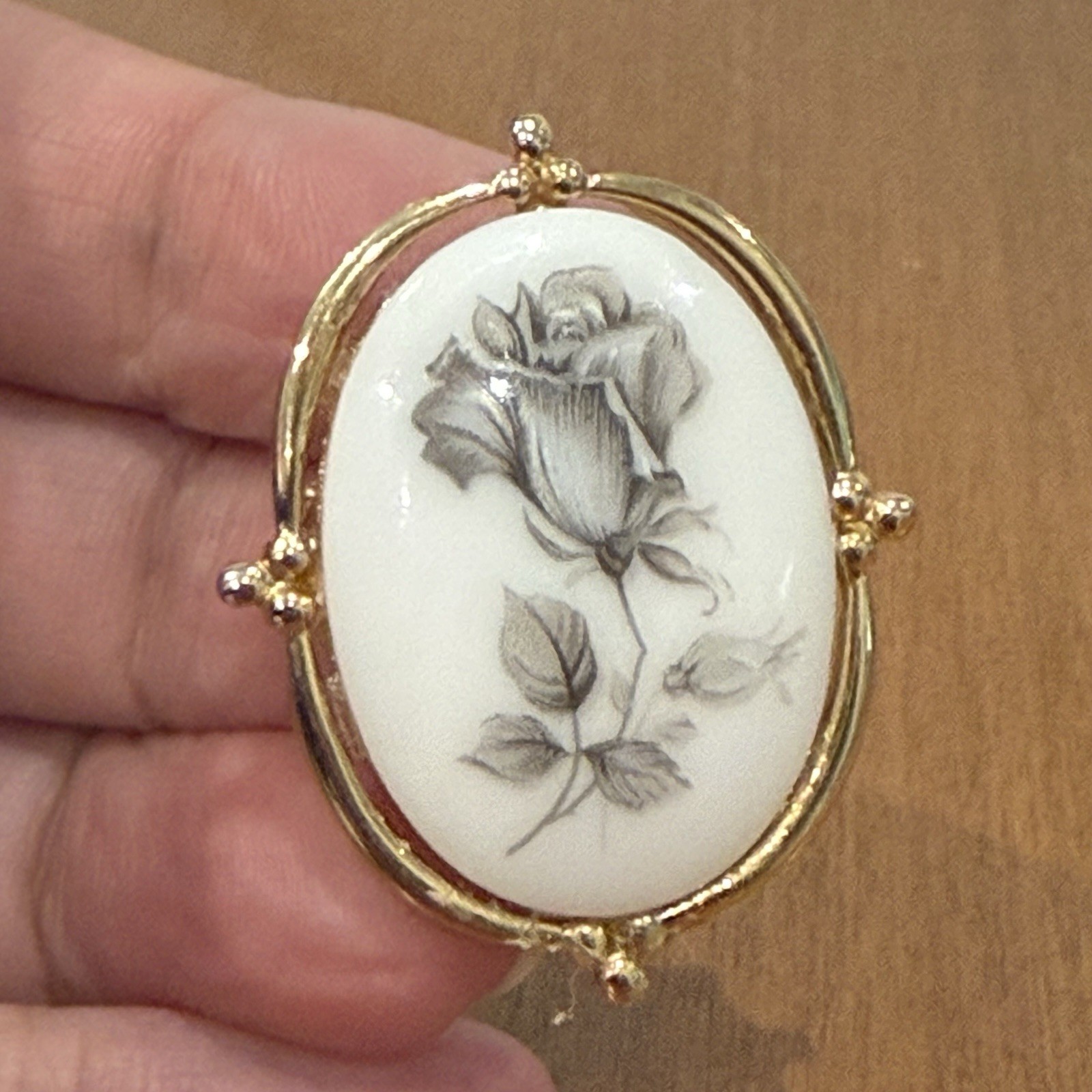 Whiting & Davis Pendant Brooch Pin Ornate White Black Floral Rose Gold Cameo