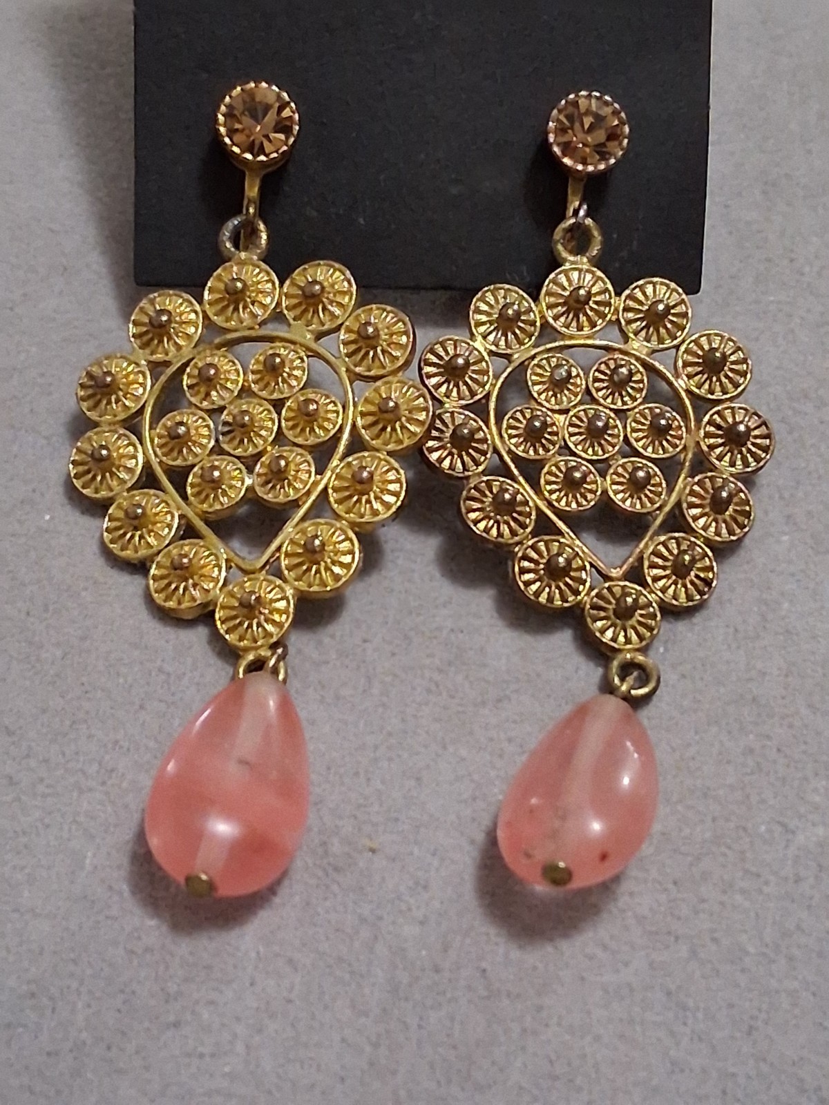 Vintage pink glass dangle drop stone ornate goldtone adjustable clip-on earrings