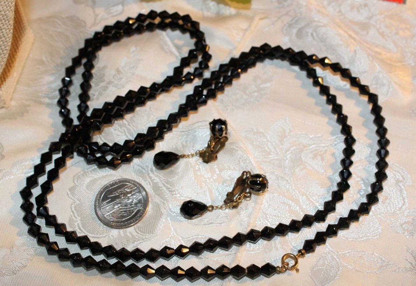 VTG OPERA LENGTH {50″} BLACK FACTETED GLASS BEAD NECKLACE+DANGLE CLIP EARRINGS