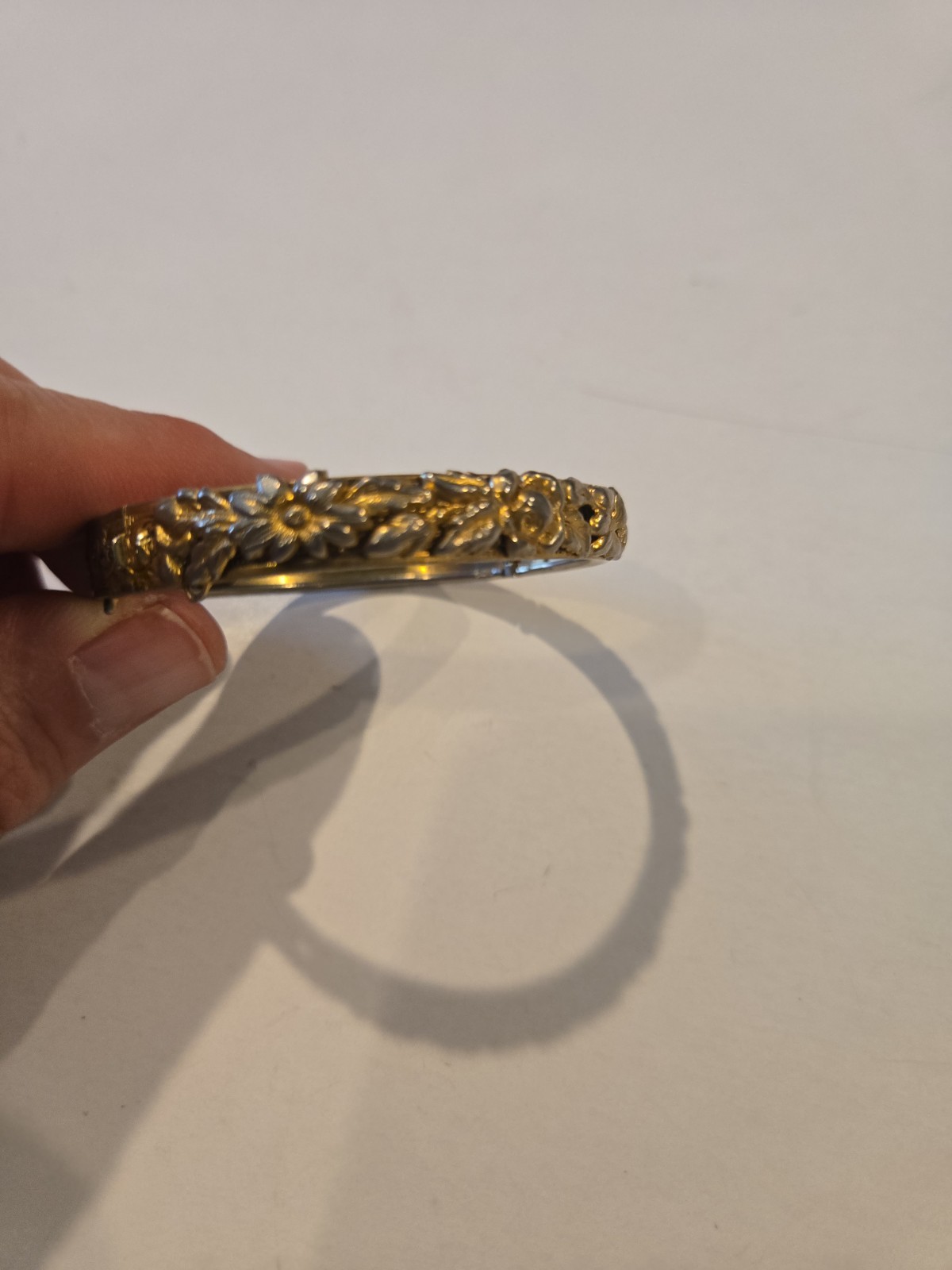 Vintage gold bracelet With Hinge & Clasp
