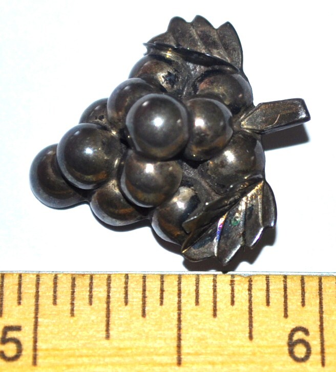 Vintage IGUALES HECHO Sterling Silver BROOCH / PIN 925 MEXICO grapes ANTIQUE!