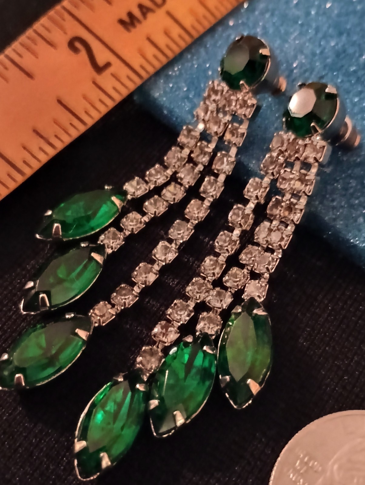 Vintage Emerald Green And Crystal Toned Drop Dangle Stud Earrings! Beautiful!!!