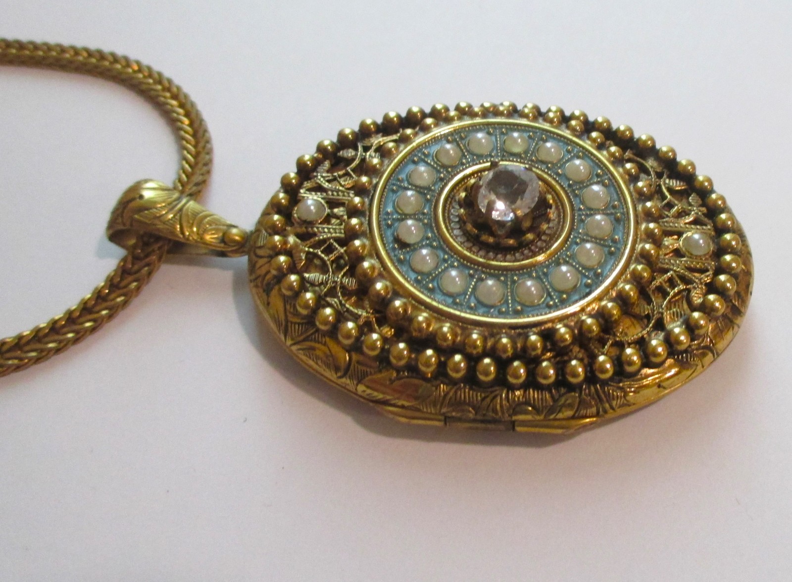 LARGE VINTAGE VICTORIAN REVIVAL LOCKET WHEAT CHAIN NECKLACE GOLD GILT BRASS