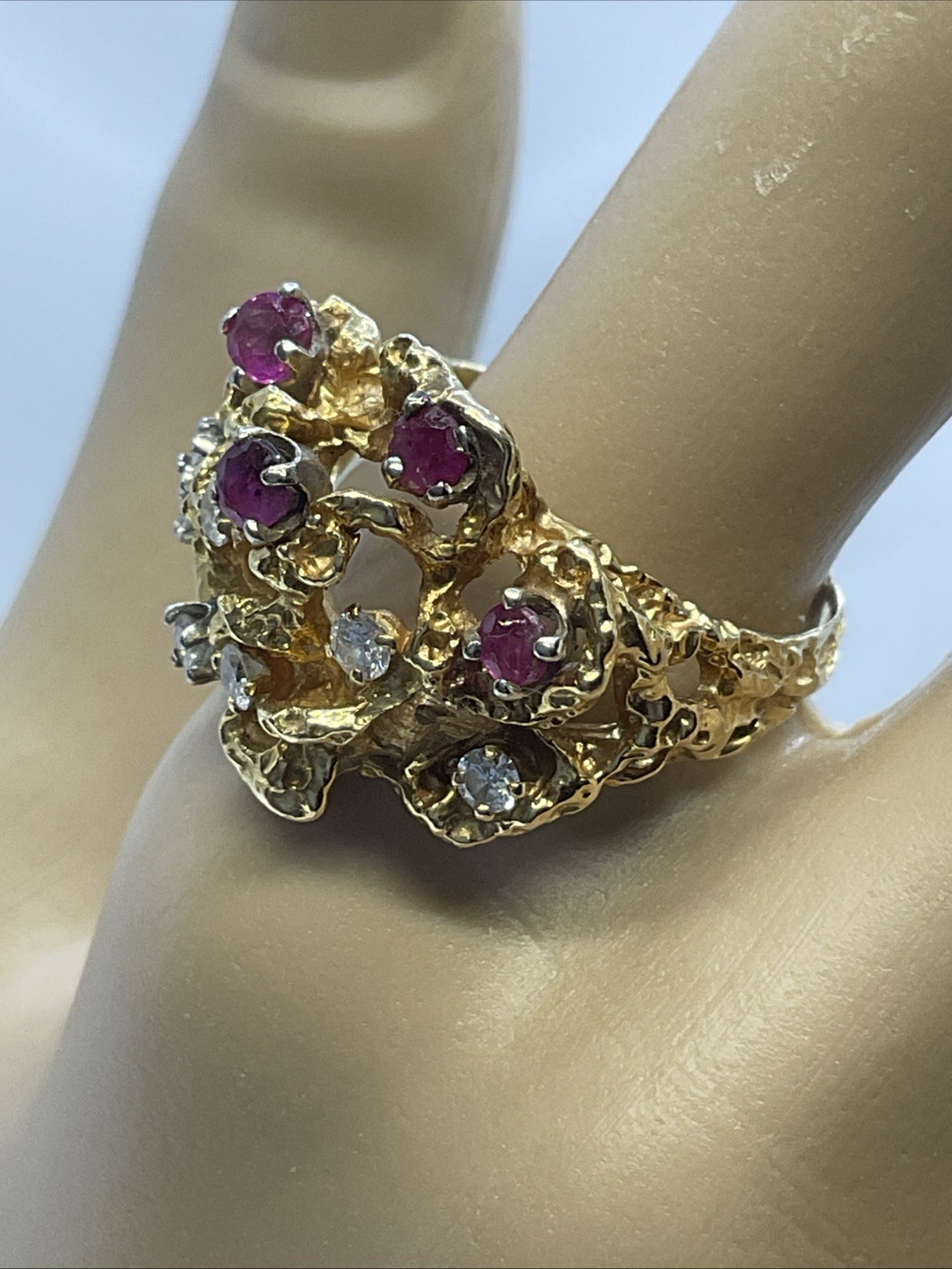 BEAUTIFUL Ladies Ring Solid 17K Yellow Gold Diamond & Ruby VINTAGE HANDMADE10.3g