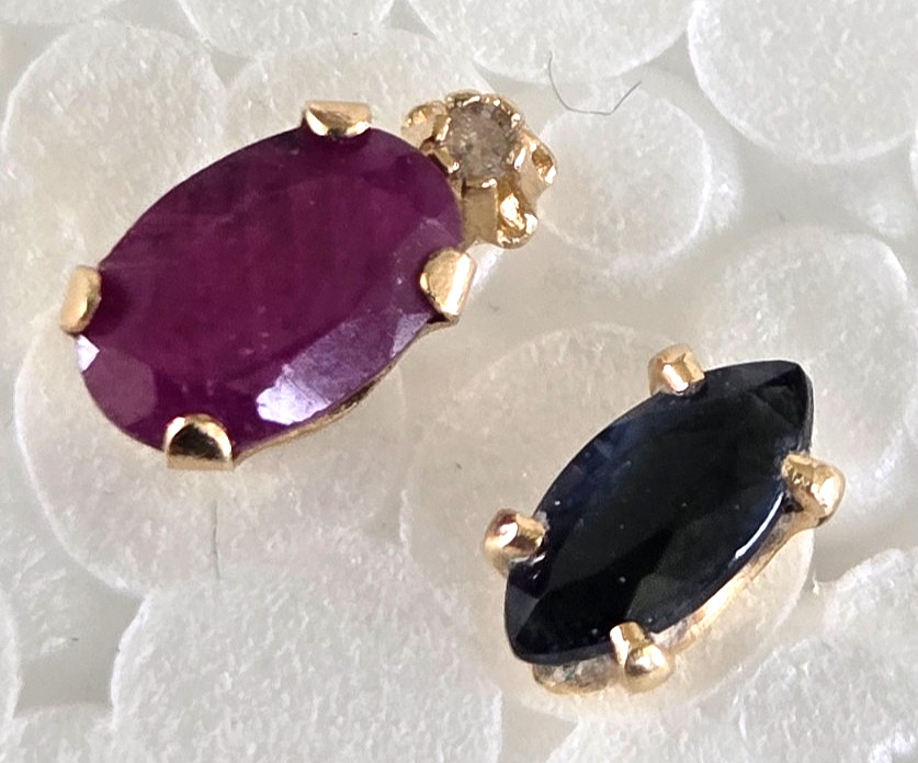 2 Vintage 14K Ruby/Spinel & Sapphire Pierced Single Stud Earrings .55 grams