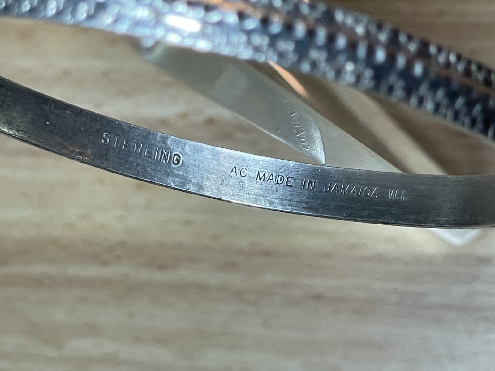 Vintage Jamaica AC 925 Sterling Silver Ribbed Bangle Bracelet 13 Grams 8″