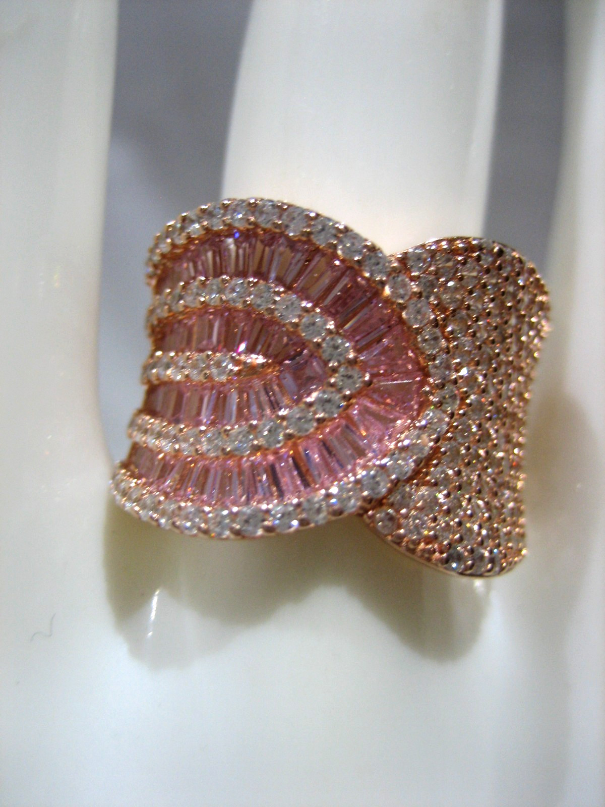 STUNNING YGI ROSE GOLD TONE STERLING SILVER PINK CRYSTAL CIGAR RING SIZE 6.5