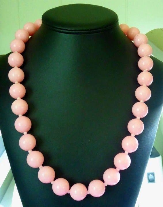 Vintage 24″ Hong Kong Bubblegum Pink Graduated 17.5mm Bead Necklace MCM