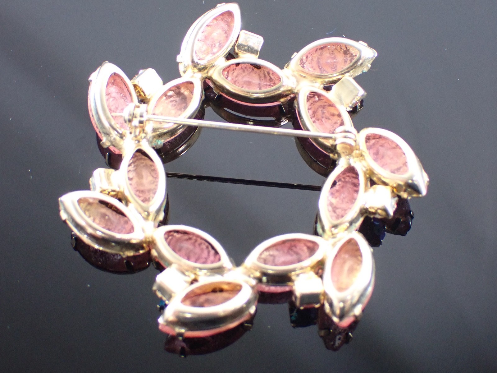 Vintage Pink Foiled Glass Wreath Brooch Gold Tone Rhinestones 2″