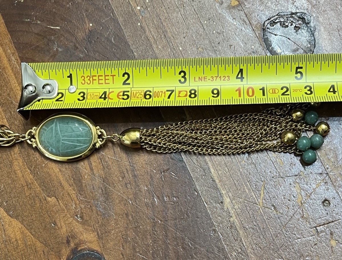 VTG Egyptian Revival Jade Scarab Carved Stone Gold Tone Pendant Necklace 34in