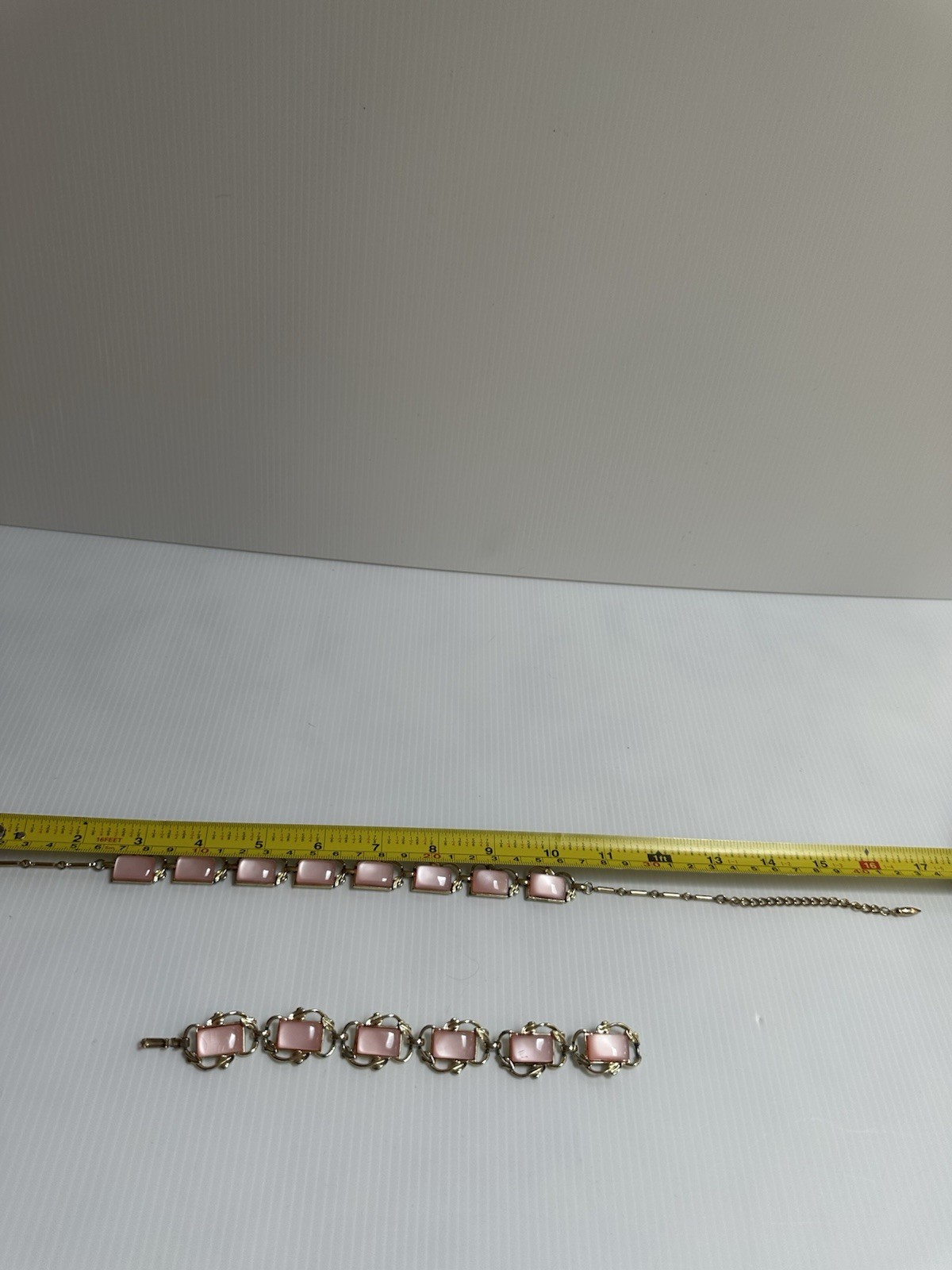 VTG 1950 SIGN CORO SET NECKLACE 17”BRACELET 7’ GOLD TONE THERMOSET PINK MOONGLOW