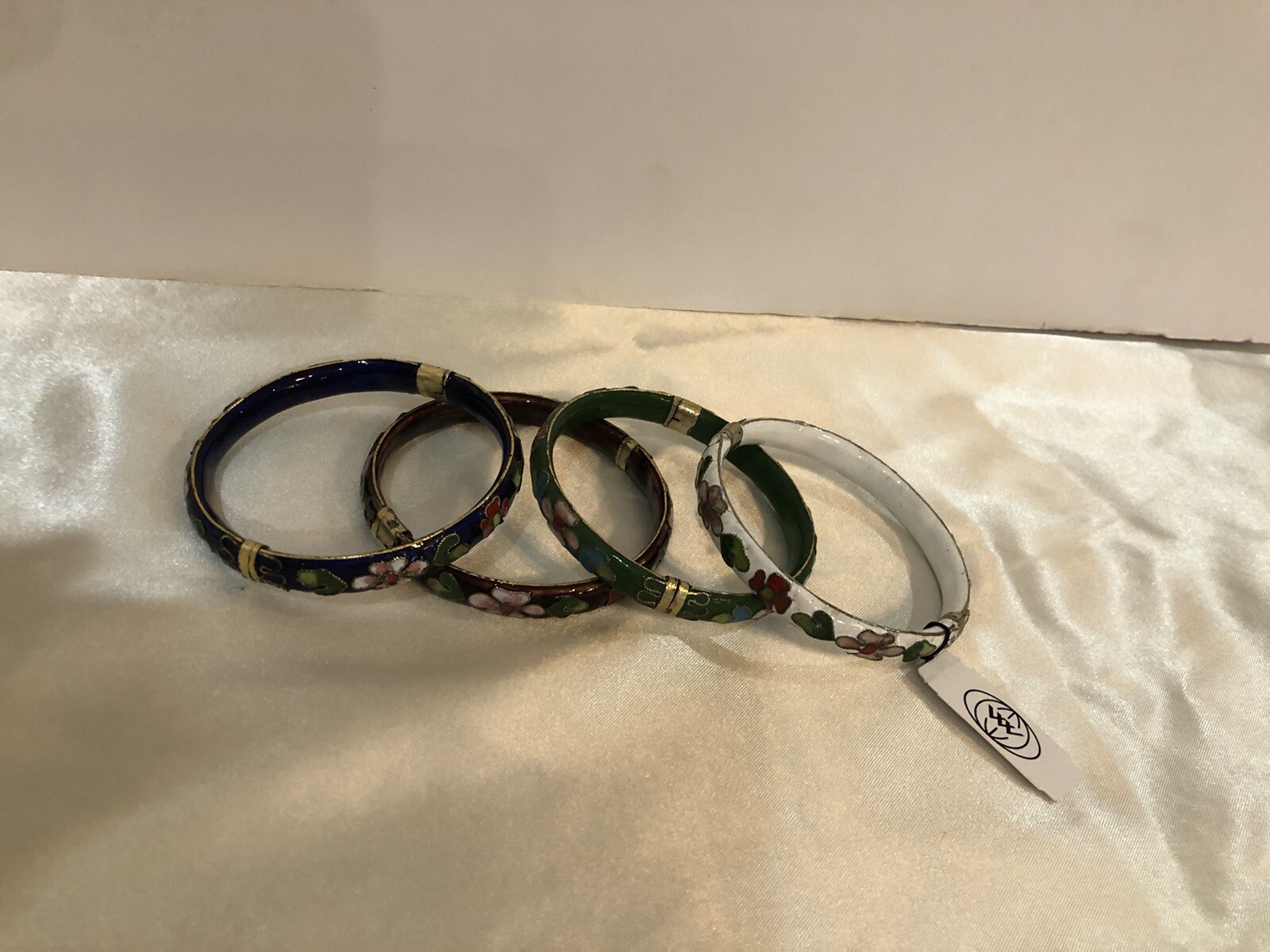 Set Of 4 Cloisonne Hinged Bangle Bracelet World Wide Import In Box W/Tags 1/4 In