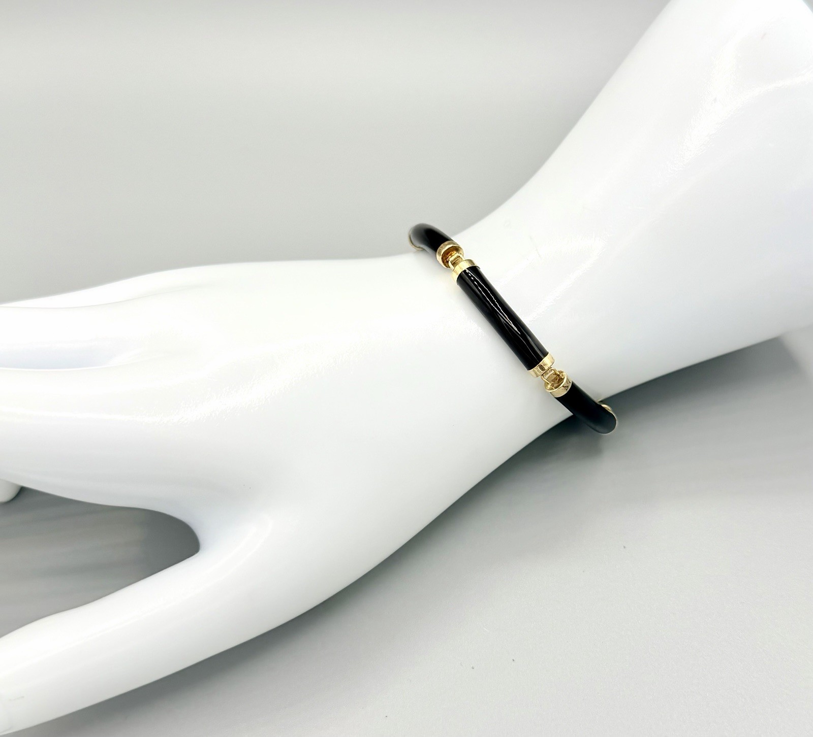 Vintage 14K Gold Black Onyx Bracelet Hong Kong