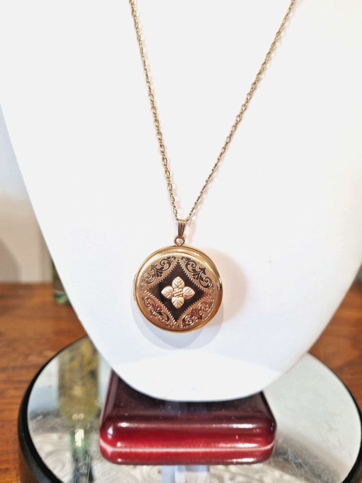 Vintage 14k Gold Fill Locket Black Hills 10k 12k Solid Trim USA made See Video