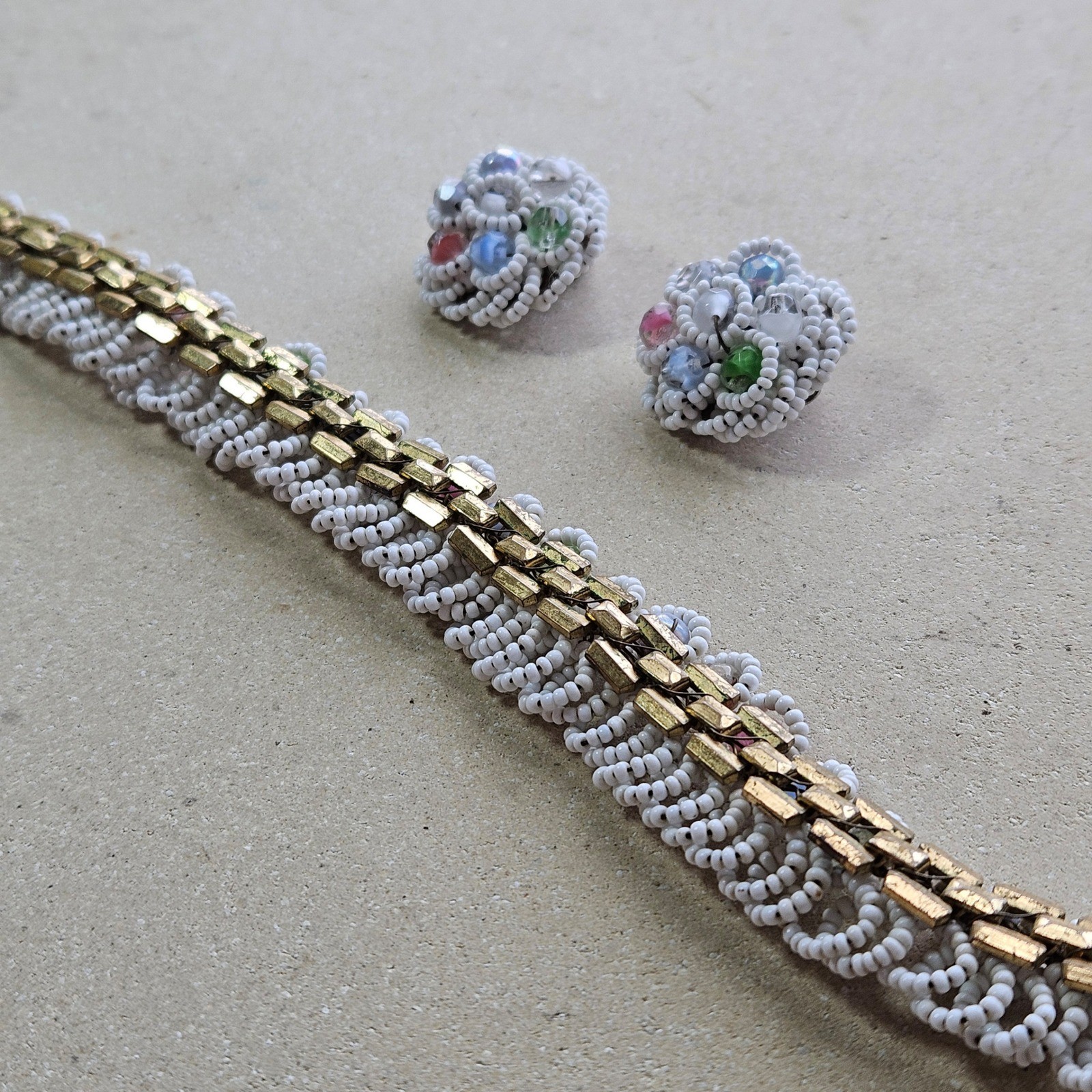Vtg 50s White Seed Bead Pastel Glass Choker Necklace and Clip On Earrings Set