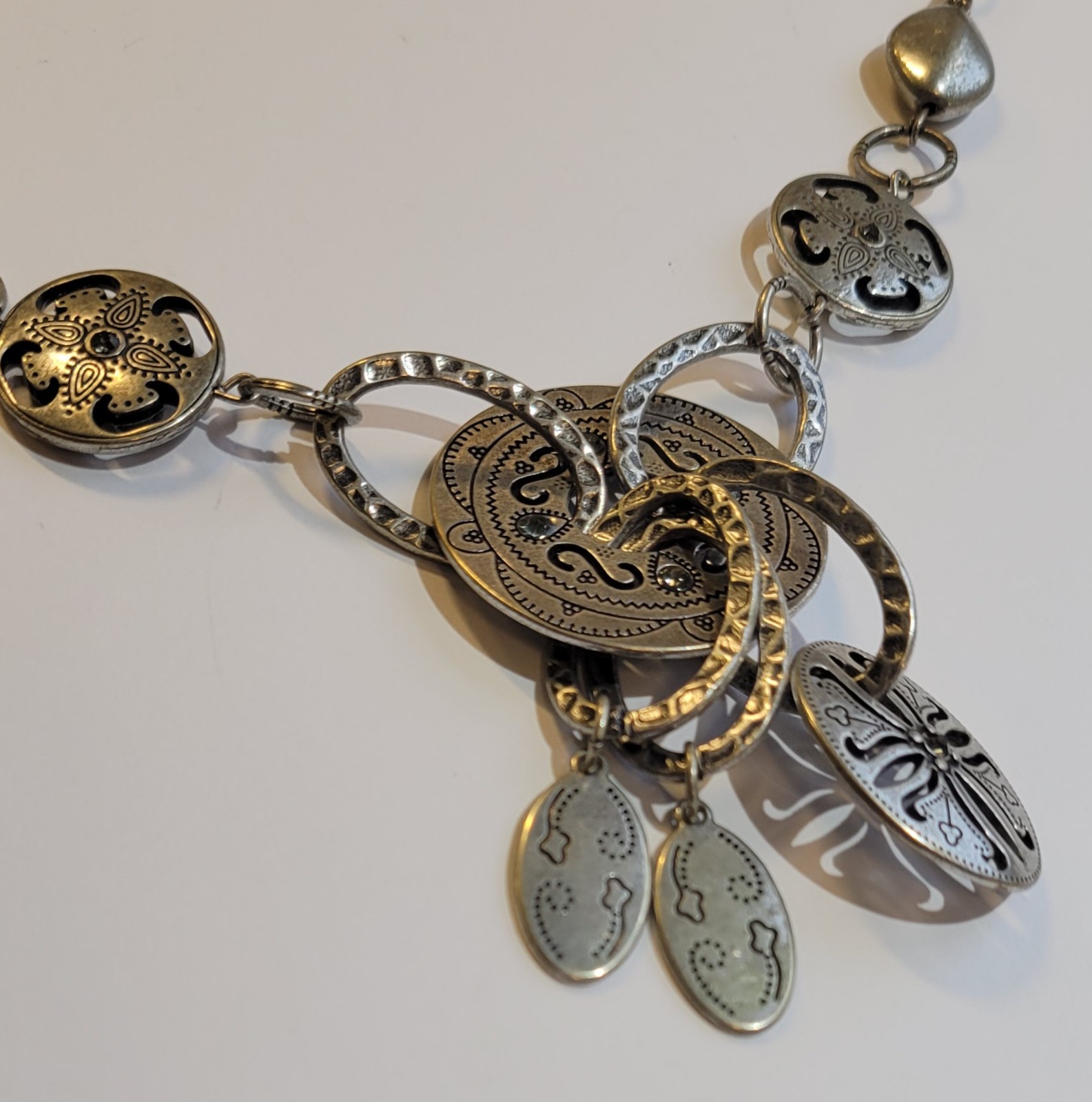 Vintage Linked Round Dangle Silver Tone Pendants 18in Ornate Box Chain Necklace