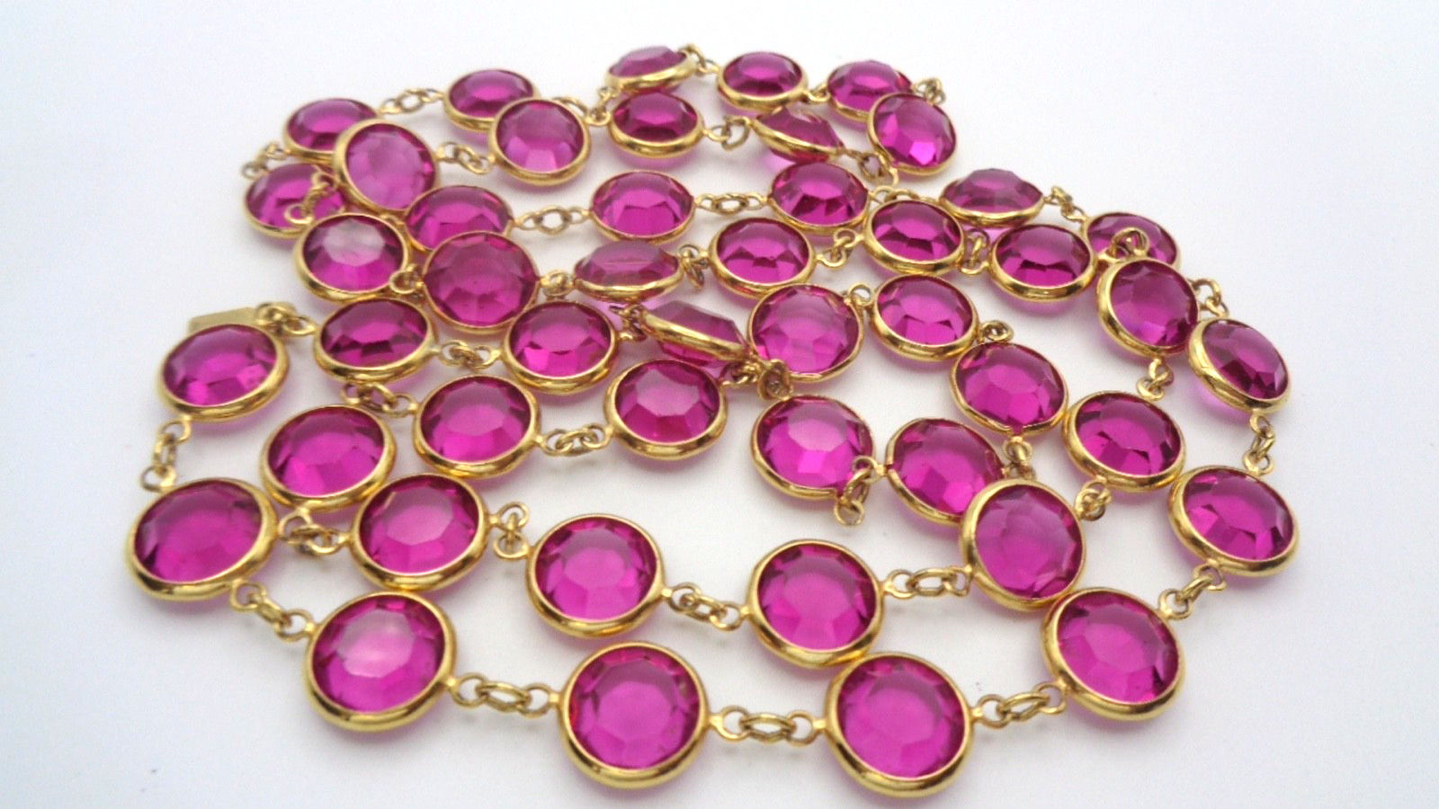 Vintage Signed Swarovski Gold Tone Fuchsia Pink Bezel Set Crystal Link Necklace