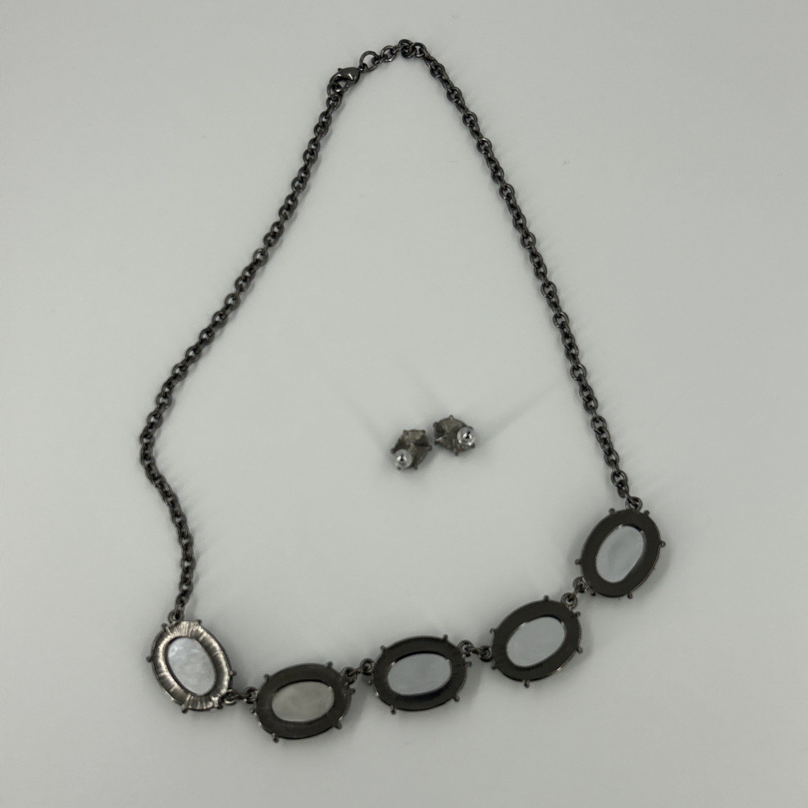 Emerald Green Necklace Earring Set Gun Metal Acrylic Modern Choker 17 Inch