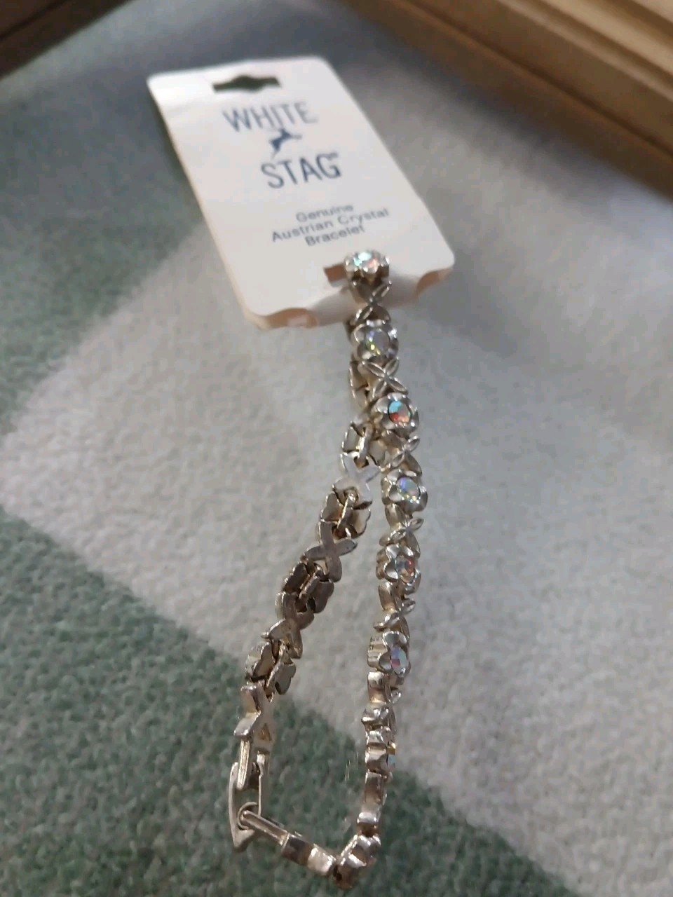 Vintage White Stag Silvertone Genuine Austrian Crystal Bracelet 7.5″
