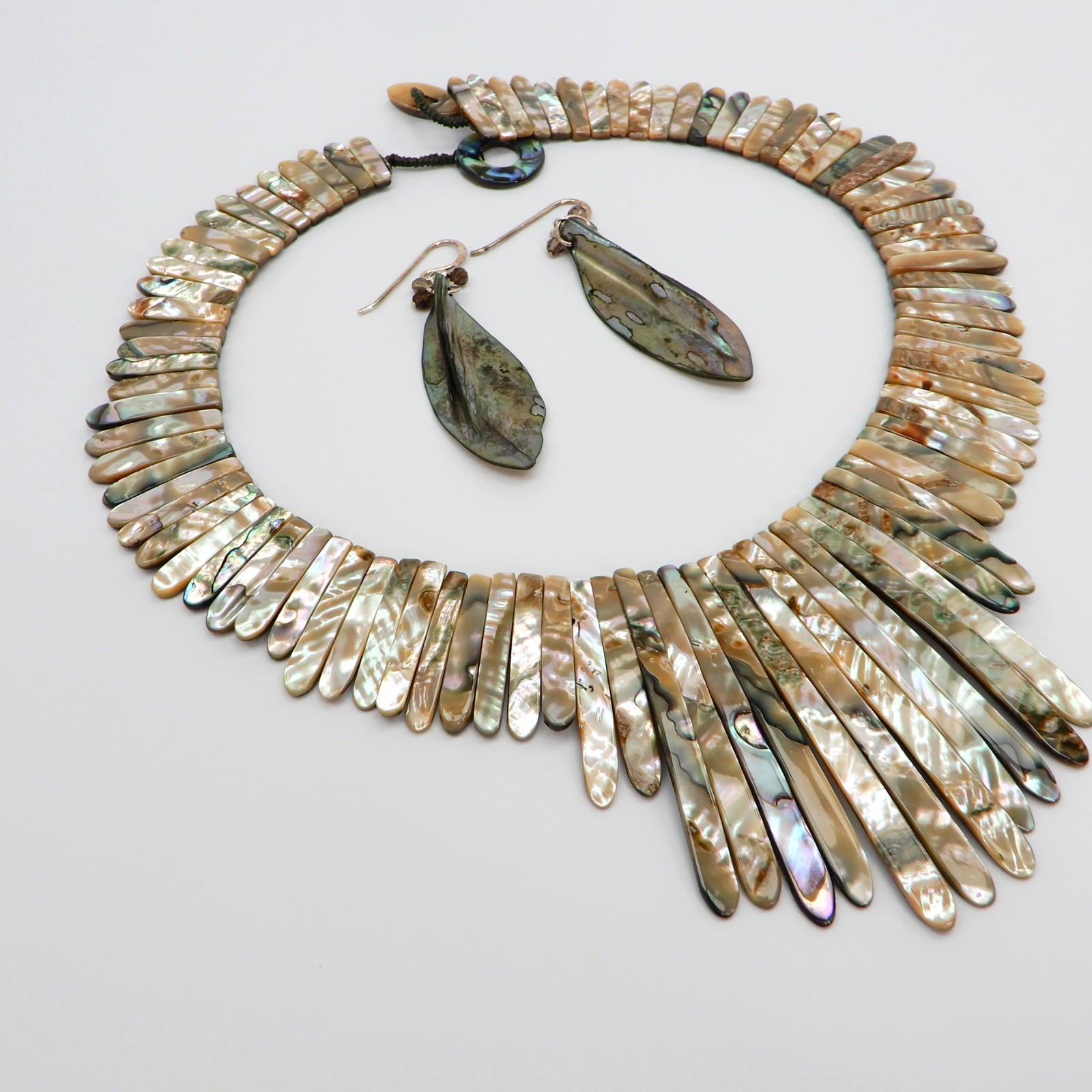 SAJEN Abalone Mother-of-Pearl MOP Necklace Reversible Choker Graduated Spike Bib