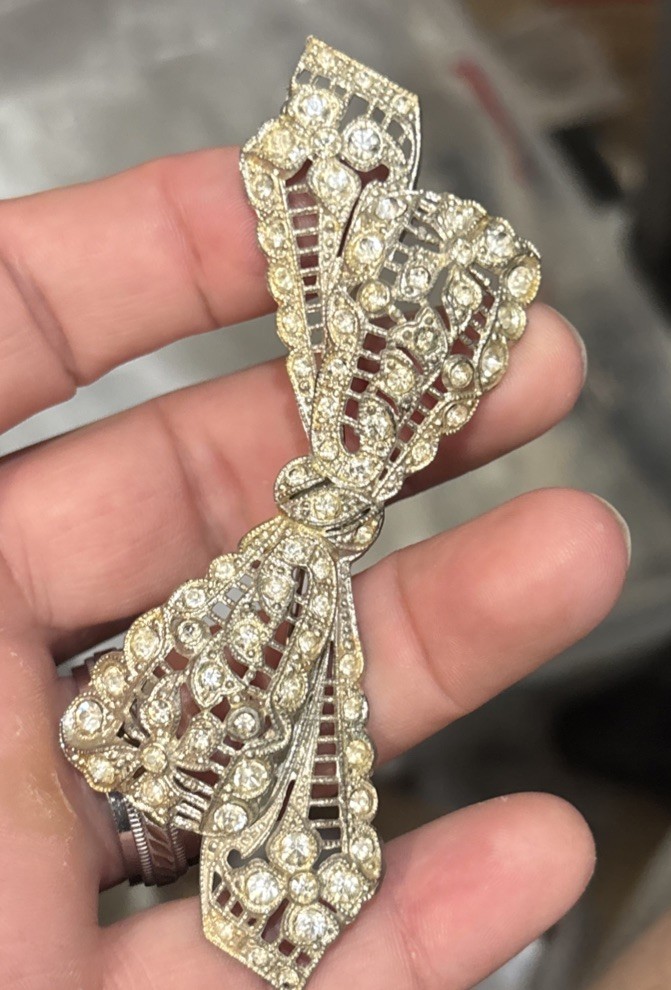 Vtg New England Glass Works Lacy Rhinestone Bow Brooch – 3 3/4″