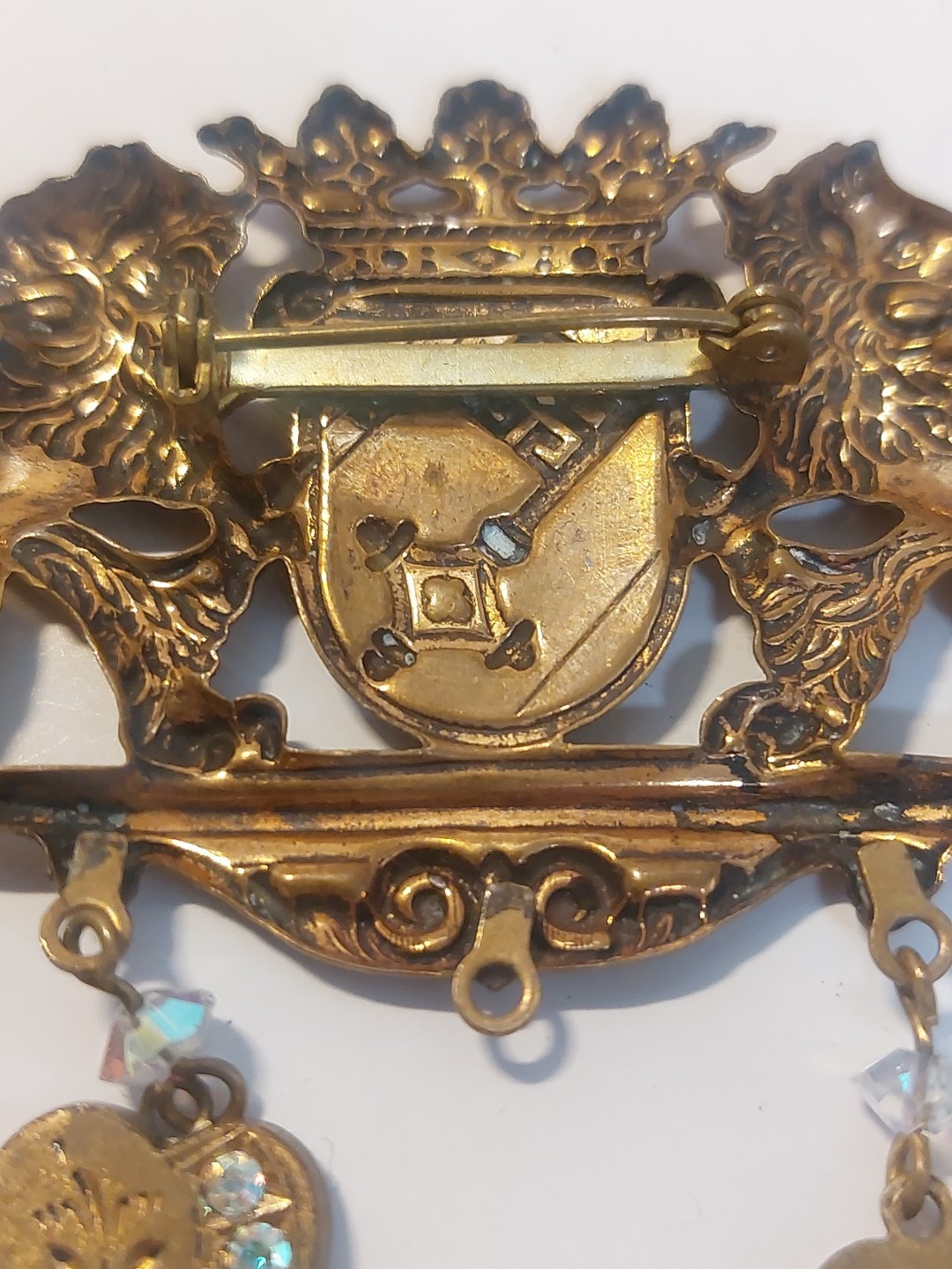 Vintage Unsigned Miriam Haskell Lions Crest Brooch, Missing Center Dangle Heart