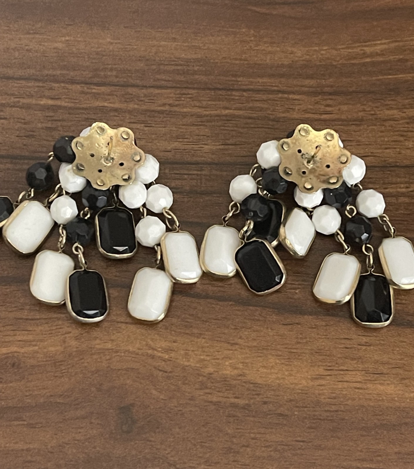 VTG 80s Runway clip waterfall Earrings chunky white Black Dangle lucite cluster
