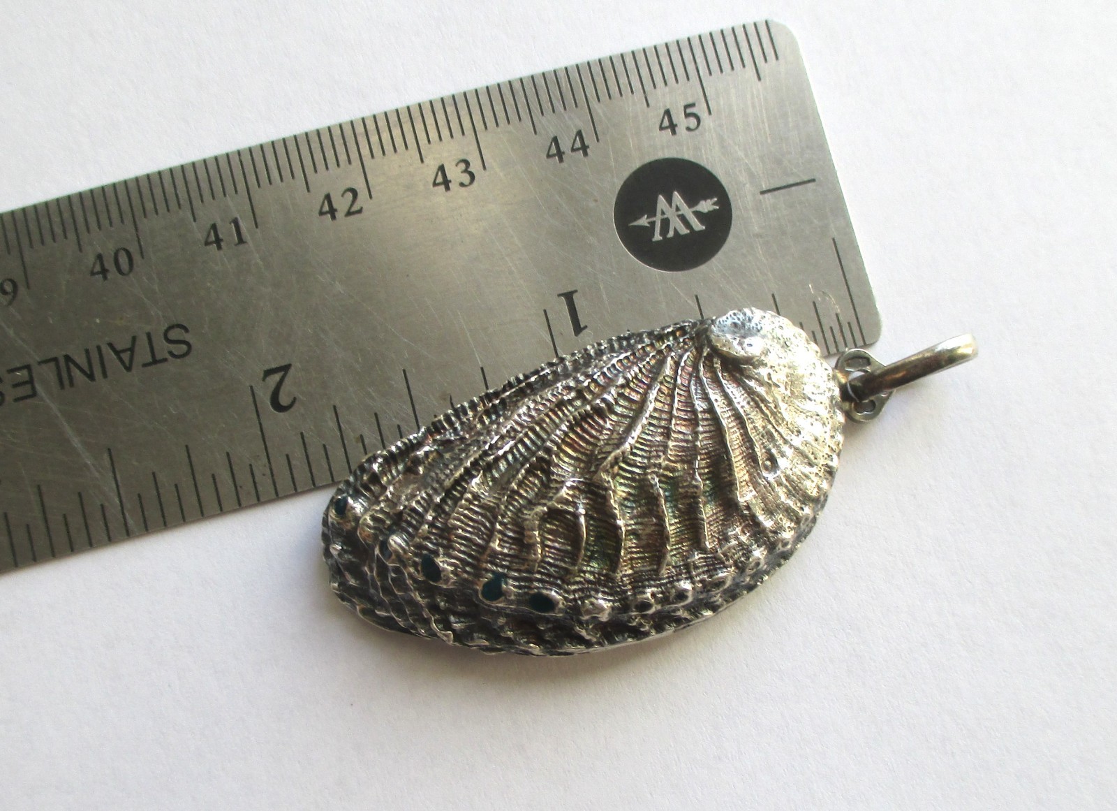 1-15/16in LARGE VINTAGE STERLING SILVER ENAMEL ABALONE CLAM SEA SHELL PENDANT