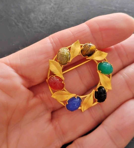 vintage Karen Lynne 12K Gold Filled Leafy Circle Pin Brooch Multi Stone Scarabs