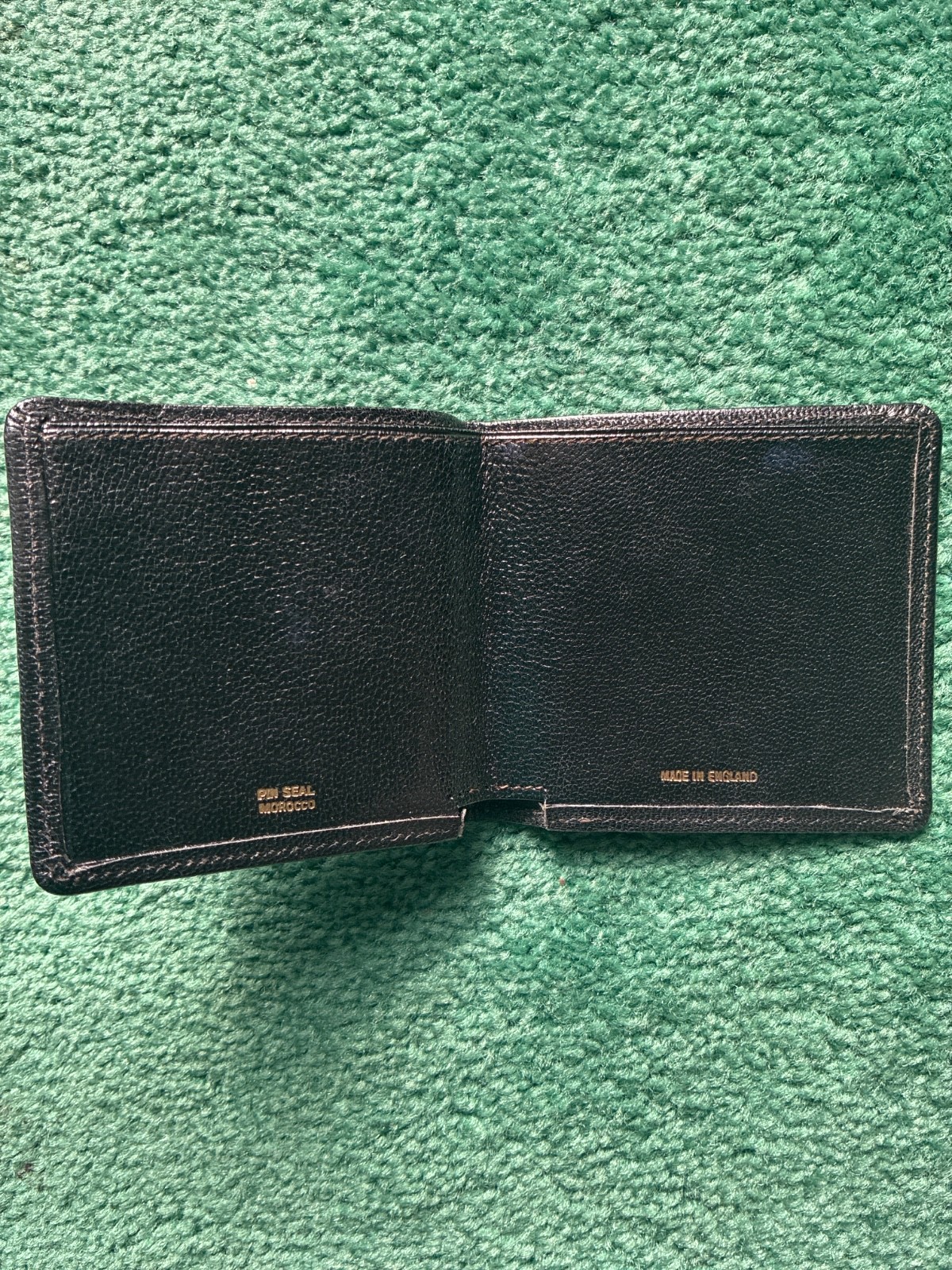 Bill fold black Pin Seal Morocco Made in England